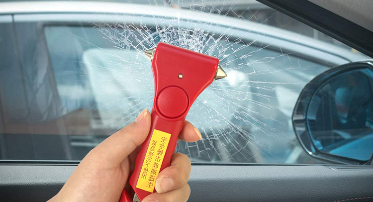 车载必备!多功效清静锤破窗逃生功效实测与使用规范 车载必备!多功效清静锤破窗逃生功效实测与使用规范